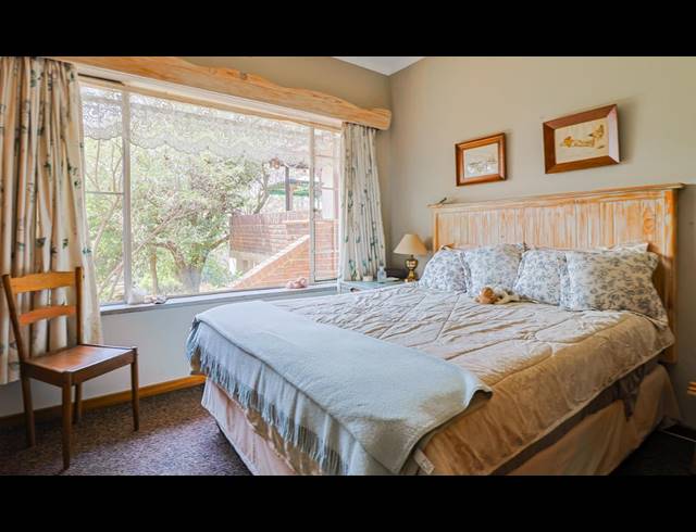 5 BEDROOM HOUSE FOR SALE IN MONDEOR